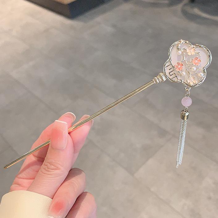 Four Seasons Chinese Tassel Hairpin: Ancient Style Hanfu with Fresh Pearl and Jiangnan Classical Cheongsam Hair Accessory