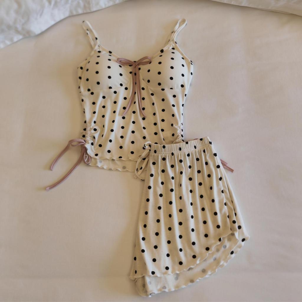 Pigiama da donna con coppe al seno: Set di Tre Pezzi per Primavera, Autunno e Inverno - Stile Chic e Confortevole
