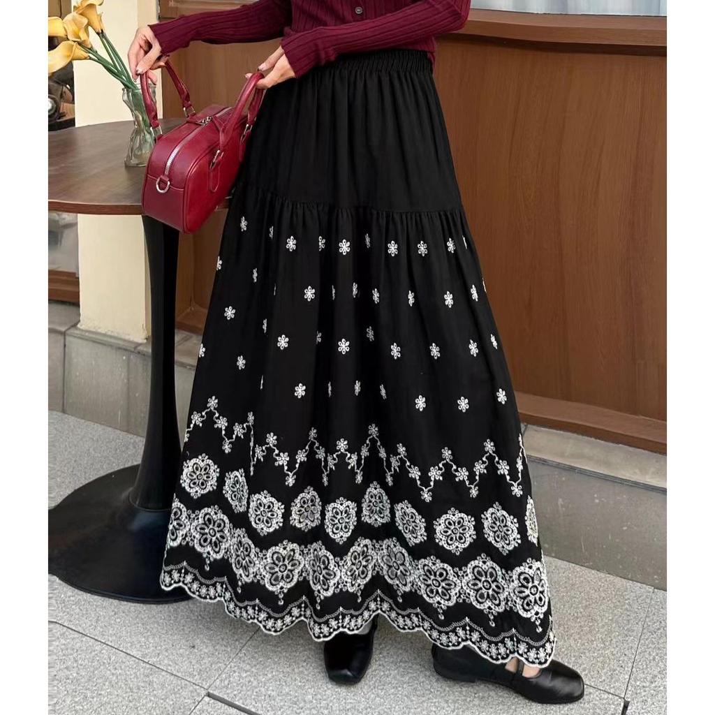Fei Yuan Women's Ethnic Embroidered A-line Skirt: Autumn/Winter Fashion with Hollow Design