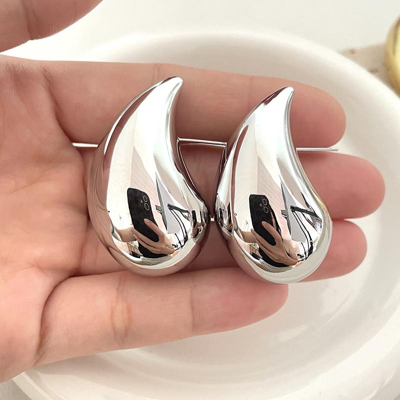 Vintage Glossy Waterdrop Dangle Earrings For Women Lightweight Hollow Thick Teardrop Golden Color Chunky Hoops Fashion Jewelry Gift
