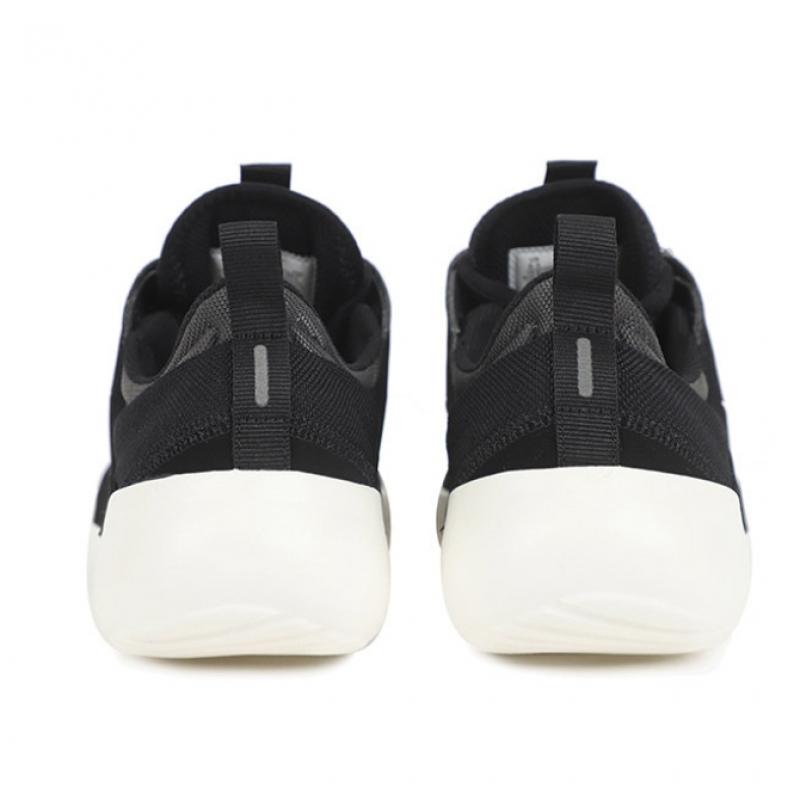 NikE W SnEakEr E sEriEs Ad