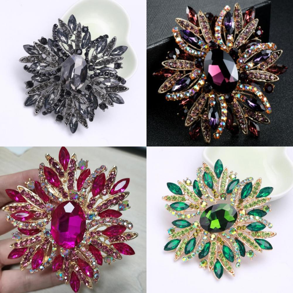 Vintage Geometric Alloy Crystal Brooch For Women Fashion Accessory