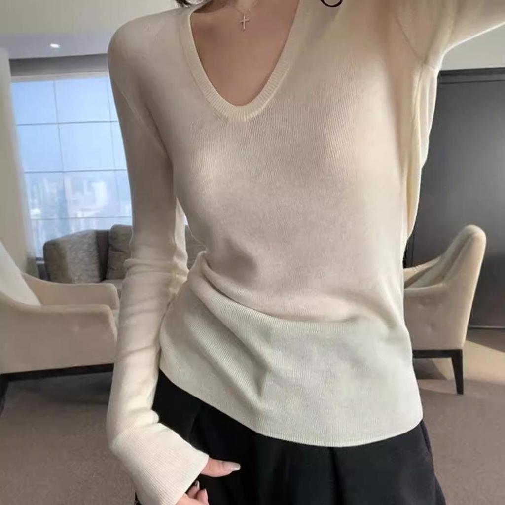 Women's Apricot V-Neck Knit Sweater: Autumn/Winter Slim Fit, Long Sleeve Clavicle Base Layer Top
