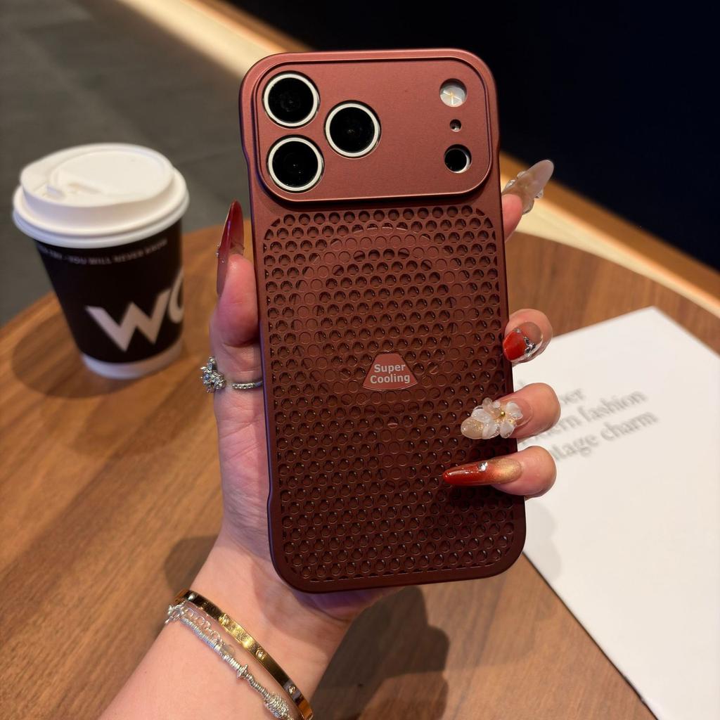 Seconds change applicable iPhone17PROMAX mobile phone case ultra-thin honeycomb heat dissipation magnetic attraction Apple 16 borderless anti-drop