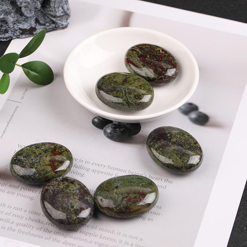 Natural Raw Crystal Hot Compress Stone: Beauty Massage SPA Essential Oil Desktop Ornament