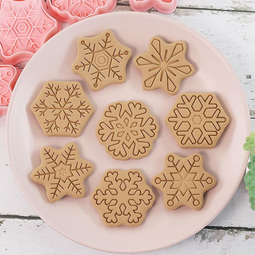 Cookies Cutter Christmas Dough Stamp Plastic 3D Cartoon Pressable Biscuit Mold Confectionery Baking Pastry Bakeware