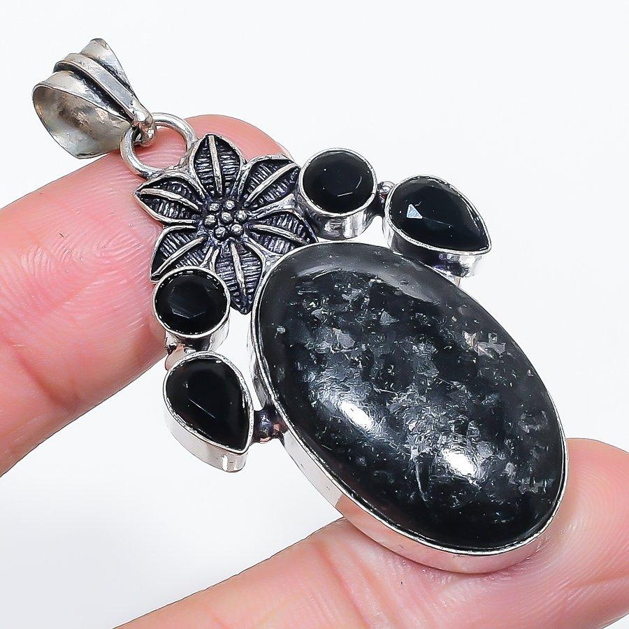 Natural Nuummite, Spinel Gemstone 925 Sterling Silver Jewelry Pendant 2.32" P8s03