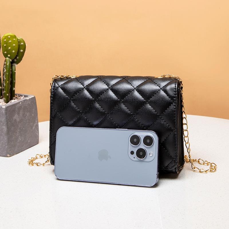 Embroidered Rhombus Chain Lock Small Square Bag, a New Versatile Change Mobile Phone Women's Bag