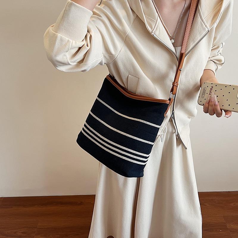 Casual summer small bag women's new light luxury simple canvas oblique span bag shoulder tote bucket bag