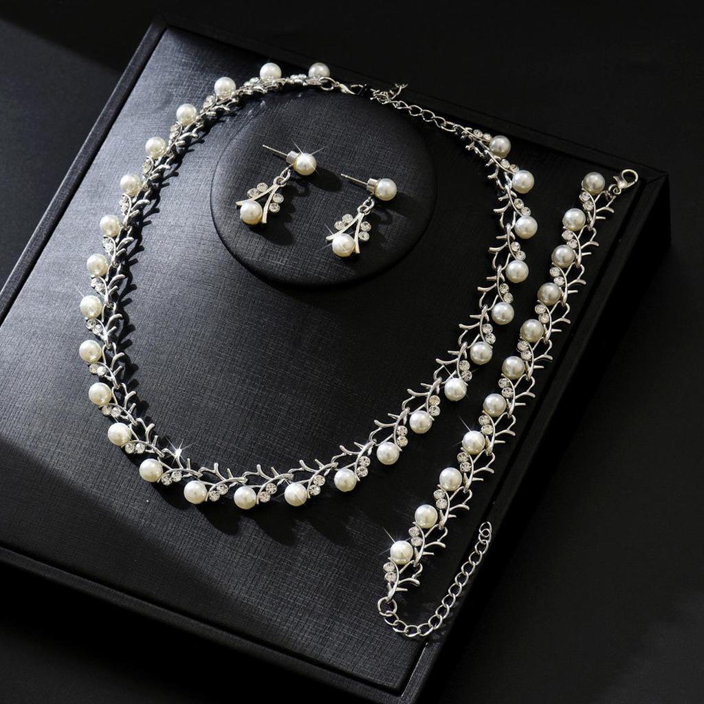 Middle East Bridal Jewelry Set: Pearl Earrings, Necklace & Bracelet