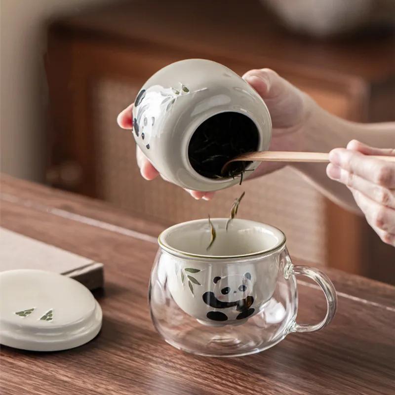 330ml Chinesische Handbemalte Panda Keramik Teetasse Becher Tee-Wasser-Trennung Glas Teetasse mit Sieb Handgemachtes Haushalts-Teegeschirr