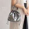 VITAFELICE Damen Metallic 2-Wege Schultertasche inb-10059p (Metallisch)