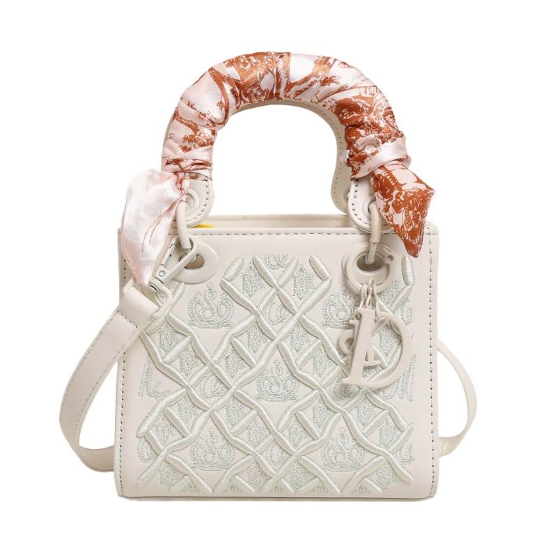 High-end messenger bag new embroidered diamond princess diana bag versatile fashion silk scarf single shoulder handbag bag women