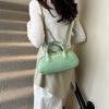 High-end women's fashion versatile bowling bag, new light luxury niche large-capacity daily commuting handbag