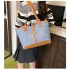 Women’s New Casual Retro Large-Capacity Commuter Shoulder Bag Color Block Armpit Tote Bag