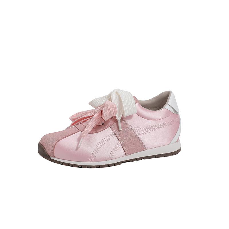 Grape mother has the same ballet style training shoes for women, and the new casual versatile leather large-size women's shoes 41-43