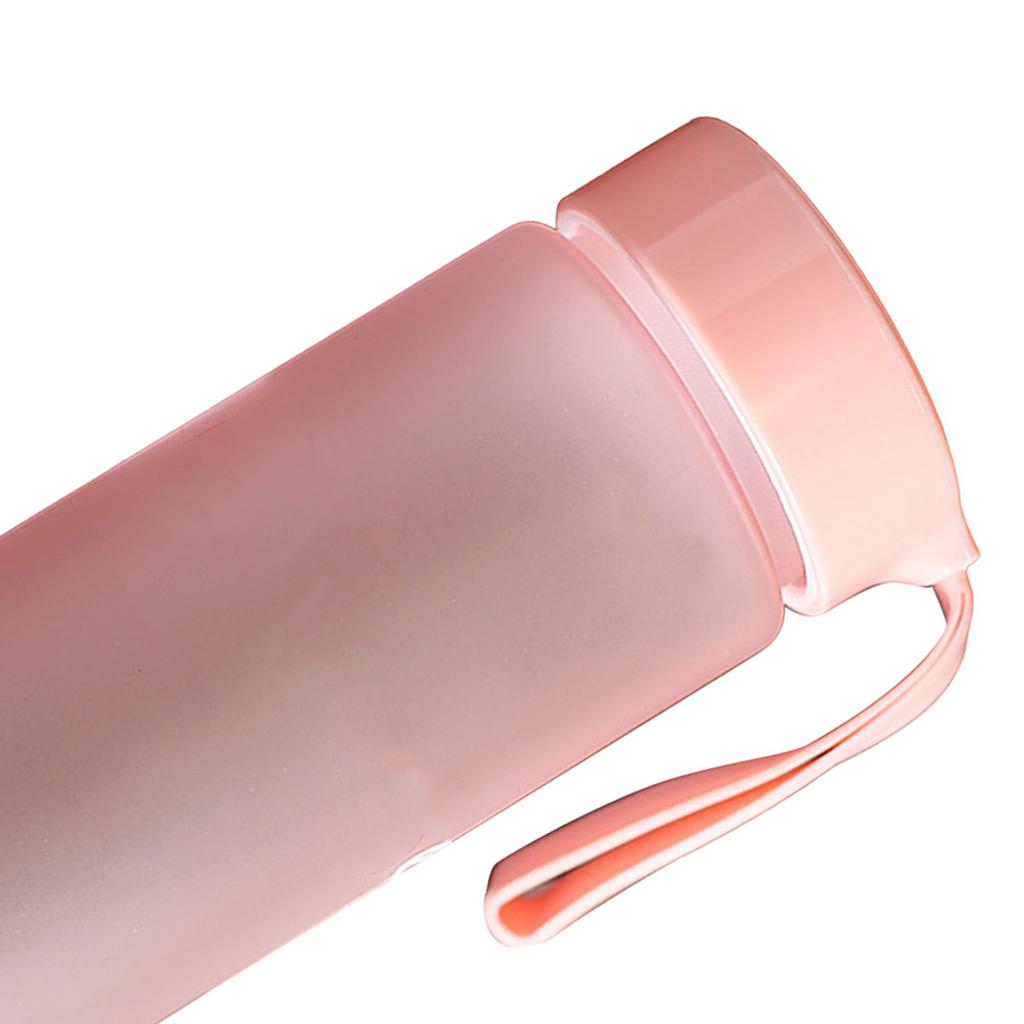 Plastic Water Bottle 600ml Leakproof Matte Reusable Sports Water Bottle with Carry Strap for Fitness Gym School Travel