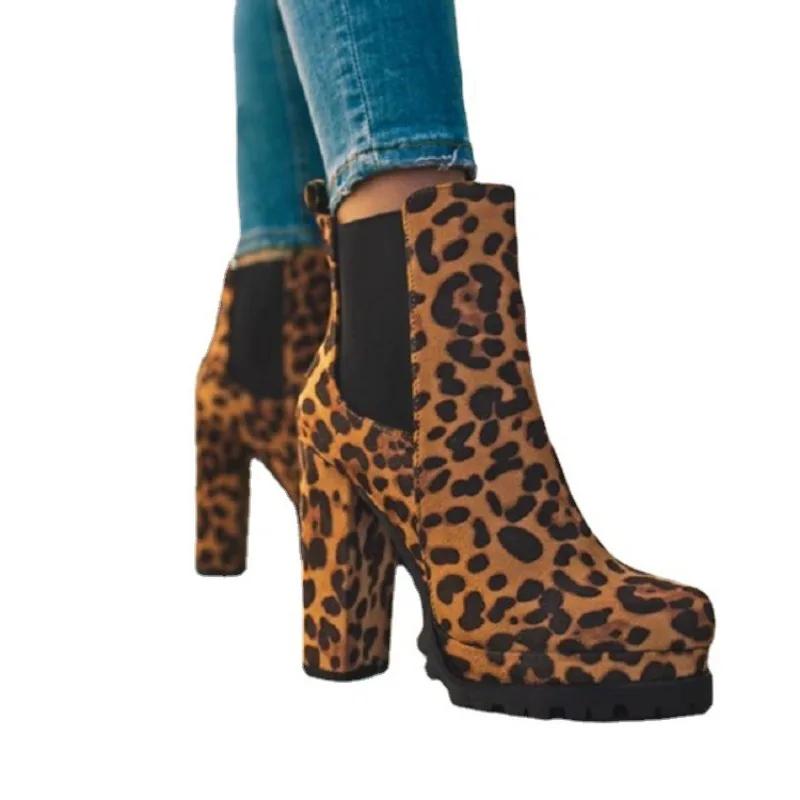 Fashion 2024 New European and American Round Headed Leopard Print Winter Thick Heel Low Tube Waterproof Platform Fashion Boots for Women