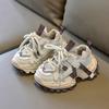Kindersportschuhe mit weichen Sohlen, neues Herbstmodell, atmungsaktive Dad-Schuhe für Jungen aus Mesh, rutschfeste Laufschuhe für Mädchen, trendig