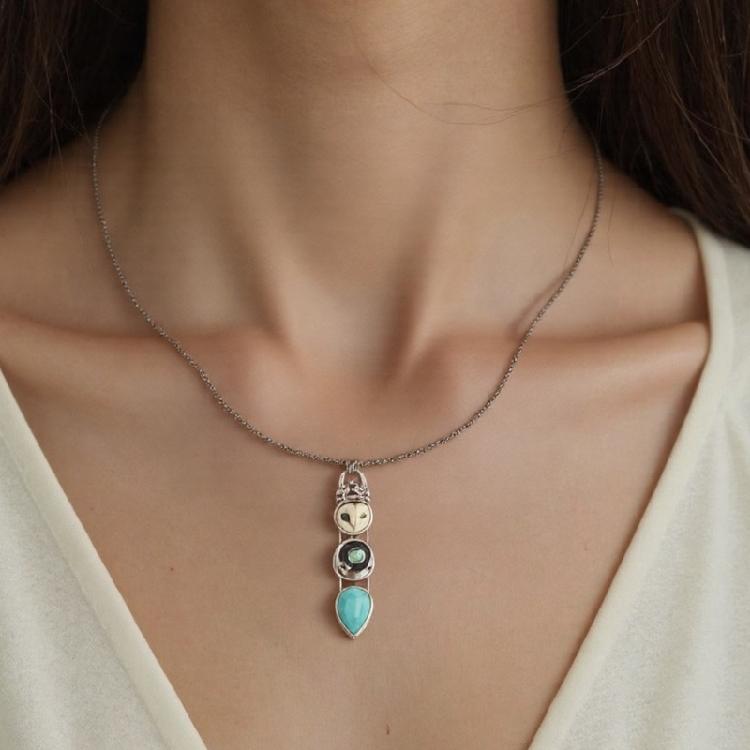 Stylish Turquoise Owl Pendant Necklace Decoration for Women Who Love Bohemian Styles and Distinctive Accessories
