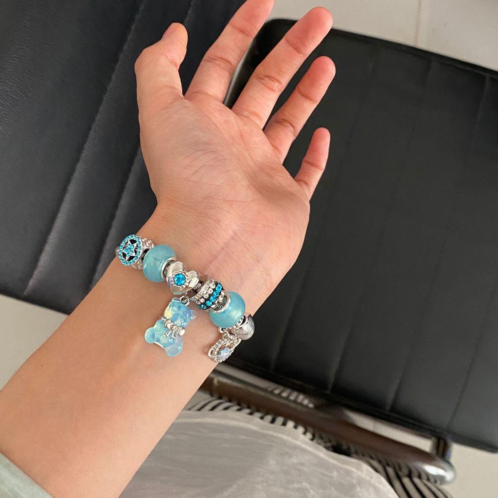 Pans Blaues Kristall Teddybär Charm Armband: Ein leichter Luxus-Design für Frauen