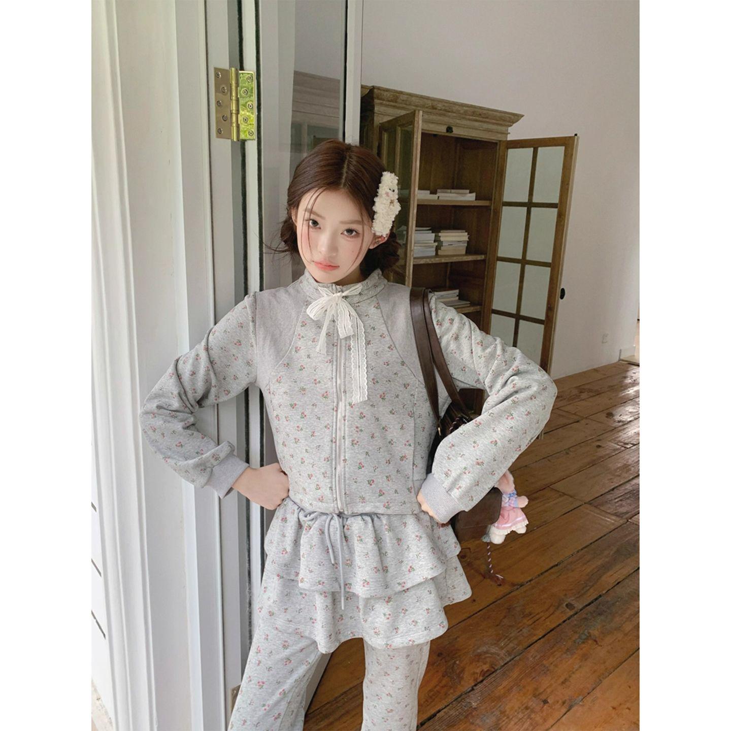 

Floral Print Women’s Slim-Fit Hoodie and Long Pants Set – Stylish Two-Piece for Autumn & Winter L серый