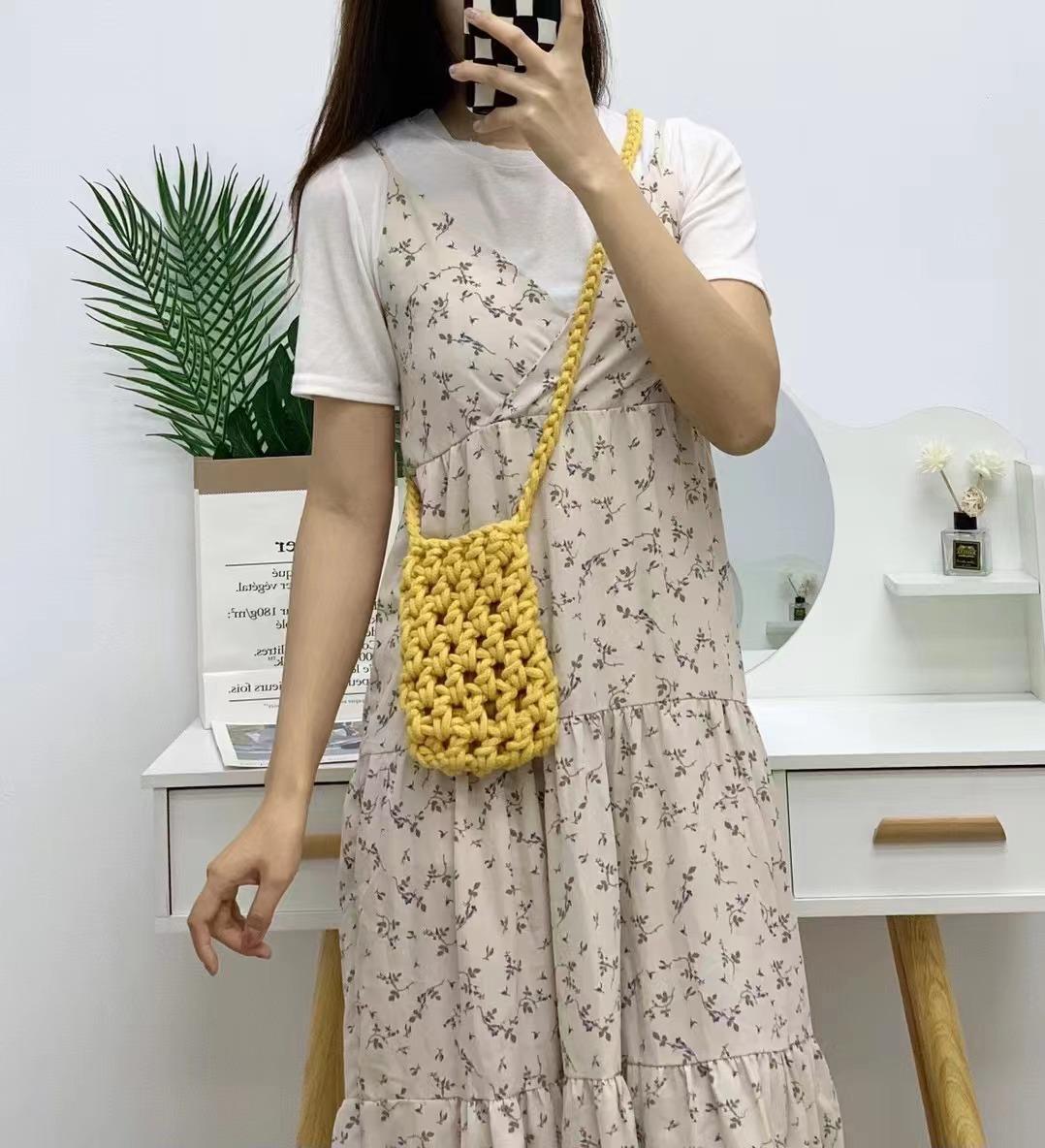 

2024 весна та літо плетені жіночі сумки через плече милі сумки для мобільного телефону, жіночі сумки з бавовняної нитки ручної в язки, колір 13*18*3