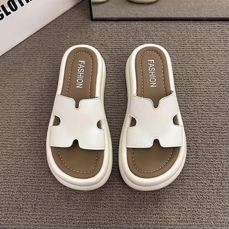 Thick-bottomed One-word Slippers for Women's Summer Wear 2025 New Models with Skirts French Casual Shit-stepping Seaside Beach Sandals