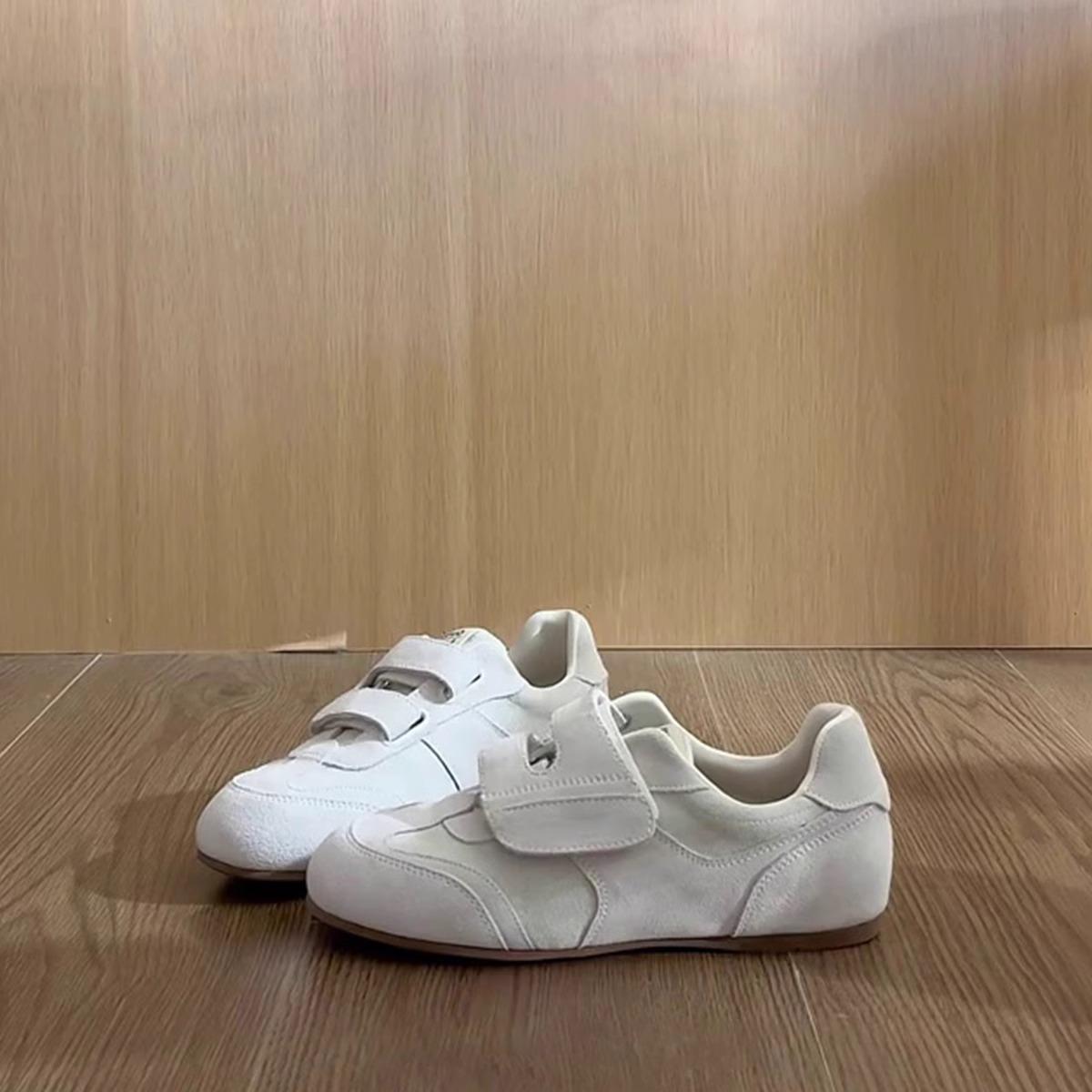 

Туфли балетки женские на липучке с плоской подошвой 2025 года новые ретро универсальные удобные дышащие спортивные туфли Forrest Gump 40