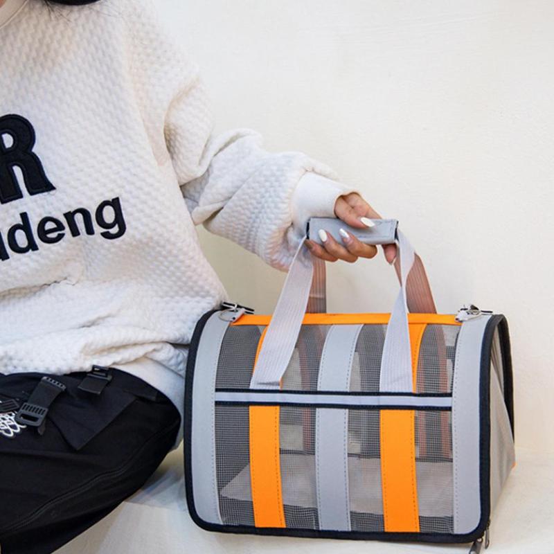 Dog Carrier Bag Soft Side Backpack Cat Pet Carriers Dog Travel Bags Breathable Cat Outing Bag Shoulder Bag