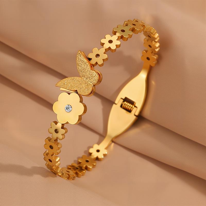 Titanium Steel Fashion Butterfly Petal Open Bracelet Bracelet Bracelet