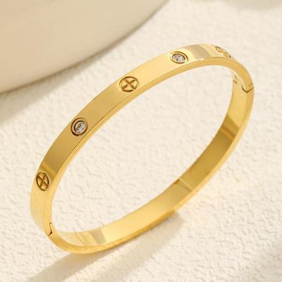 Bracciale a Chiodo Incrociato in Acciaio Titanio da Donna di Alta Gamma con Fibbia a Diamante - Gioielli di Moda Europei e Americani Inossidabili
