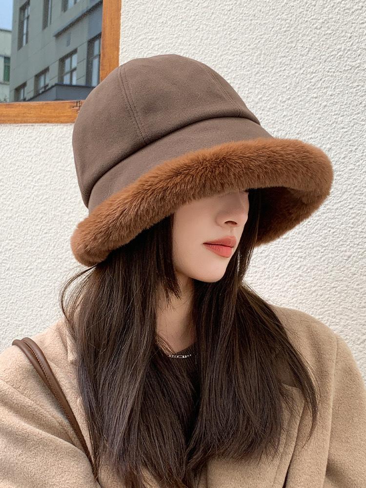 New Plush Bucket Hat Women's Winter Warm Thickened Hat Travel Versatile Show Washbasin Hat Tide