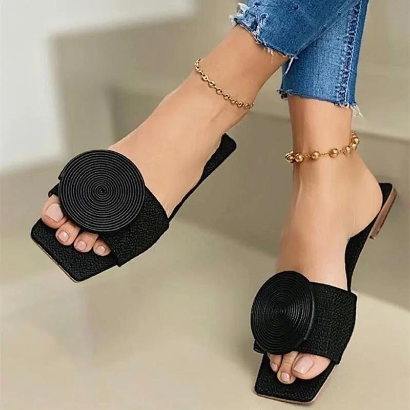 Fashion Women's 2025 Summer Outdoor Casual Sandals Big Size Square Toe Flat Heel Round Disk Decor Daily Wear Beach Slippers for Women