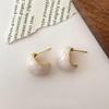 Elegant Retro Autumn/Winter White Stud Earrings: Luxurious, Fashionable, and Versatile Design