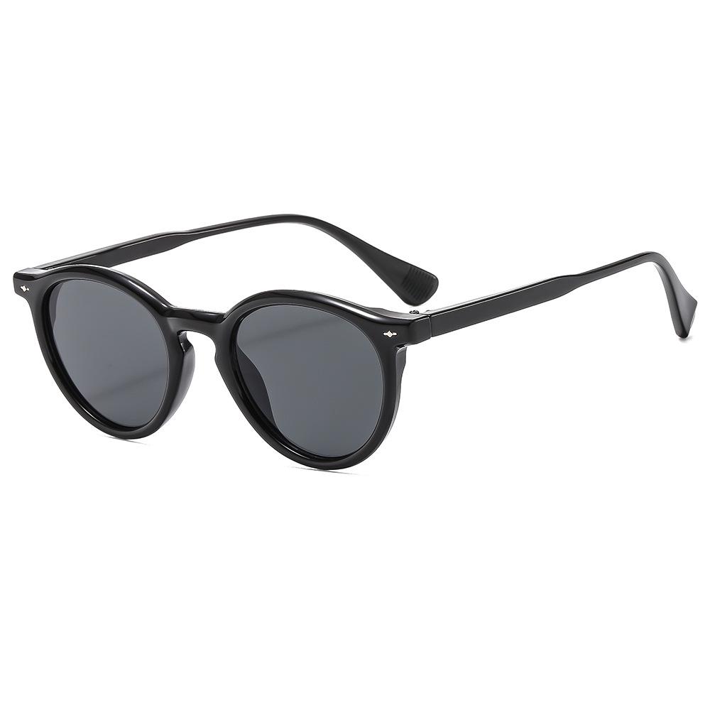 

2024 Retro Round Rivet Sunglasses - Japanese & Korean Style for Men & Women Regular
