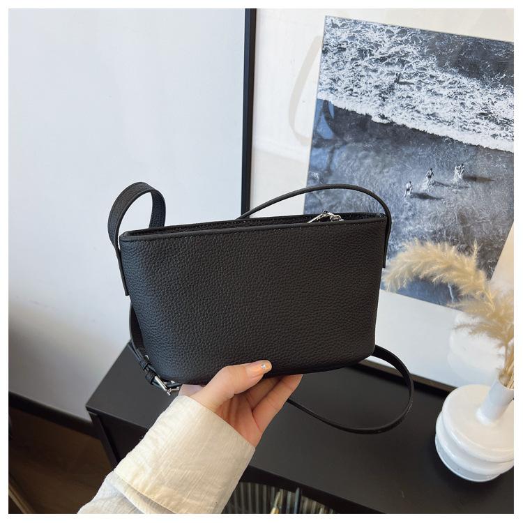 New small bag women's summer versatile simple shoulder messenger bag casual bucket bag