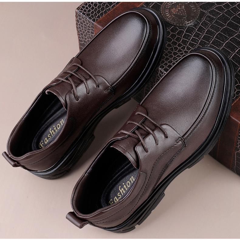 Men's Spring & Autumn Casual Leather Shoes - Trendy, Versatile, Top Layer Cowhide, Round Toe, Lace-up Design.