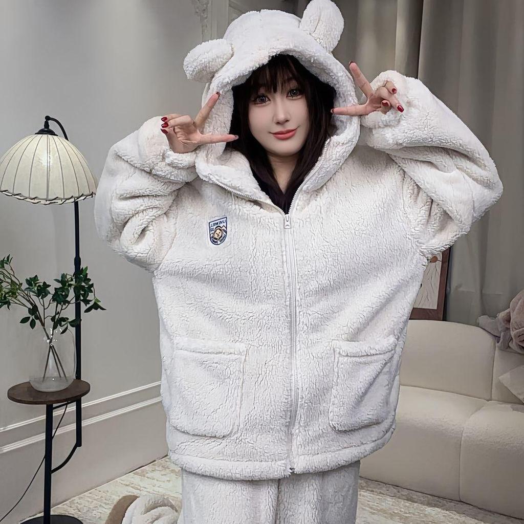 Women's Flannel Pajamas: Stylish Velvet-Lined, Thickened Hooded Coral Fleece for Autumn/Winter—Perfect As Homewear or Outerwear.