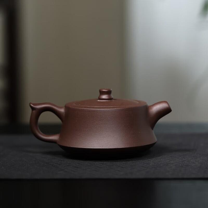 Wanchunhe "Riding the Waves" Zisha Teapot 210ML