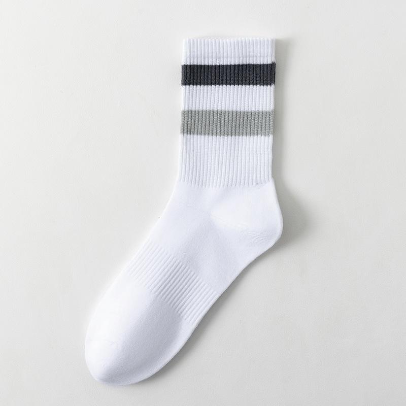 Men's Mid-calf Socks for Spring and Autumn, Antibacterial, Sweat-absorbing and Breathable. Men's Striped White Casual Socks for Spring and Autumn