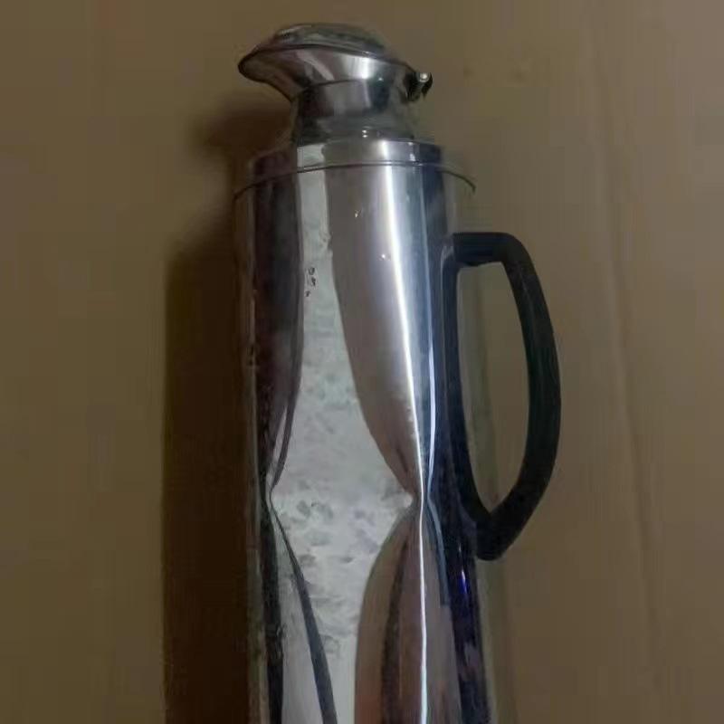 

Tanqi Wu Stainless Steel Hot Water Bottle with Glass Liner for Dorm or Home Use Thickened Shell (Inner Tank Required)