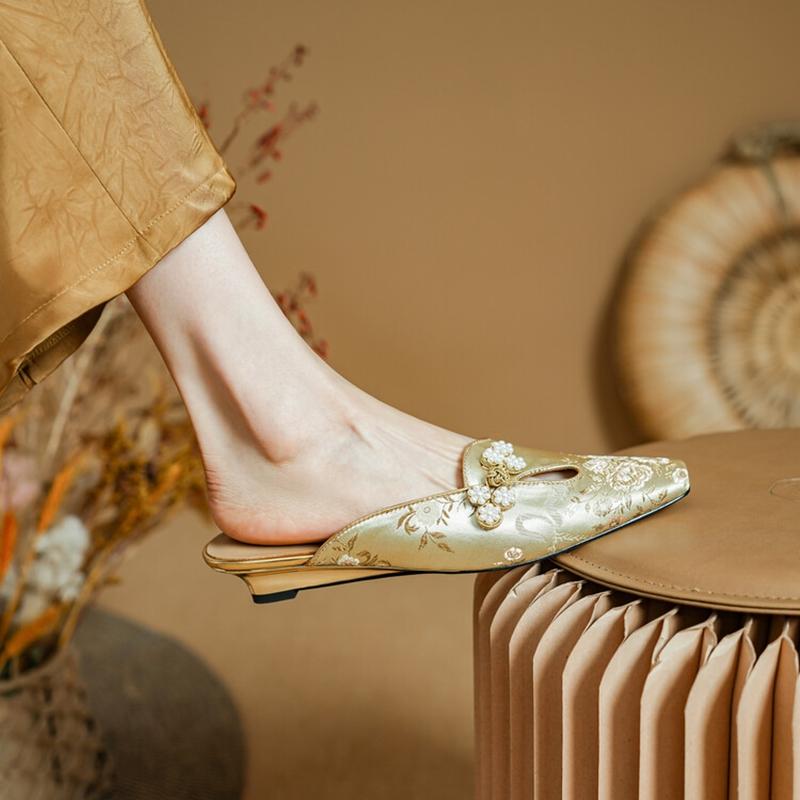 Fashion NEW Summer Women Mules Cotton Fabric Shoes for Women Square Toe Low Heel Slippers Cover Toe Slingback Sandals Embroidery Shoes
