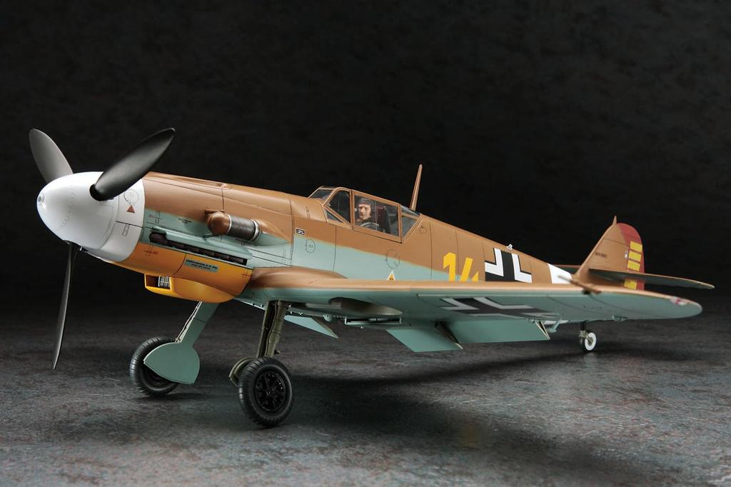 Hasegawa scale German Air Force Messerschmitt Tropical Aircraft Plastic Model Kit ST31 1/32 Bf109F-4