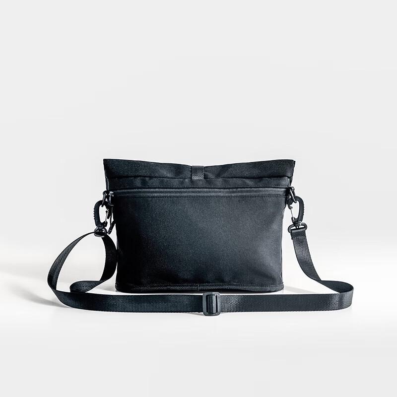 Reebok Yidong Crossbody Storage Bag