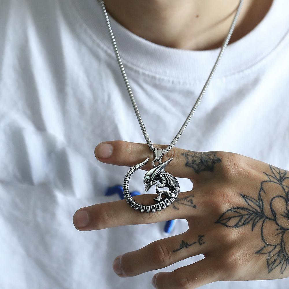 Vintage Black Alien Creature Metal Dragon Pendant for Men Punk Stainless Steel Skull Movie Personality Party Jewelry Wholesale