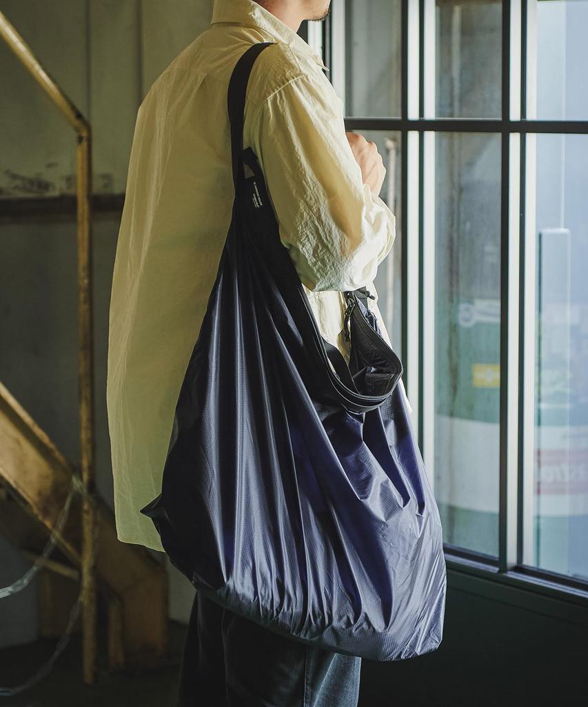 Gordon Miller Cordura Ripstop Nylon Shoulder Bag, 40L, Highly Water-Resistant, High-Strength, Ultra-Lightweight, with Carabiner, Navy, 01813384