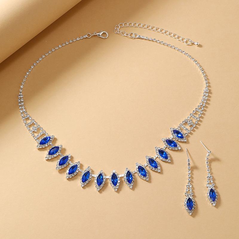 Elegant Marquise Rhinestone Clavicle Necklace for Brides and Stage Performances