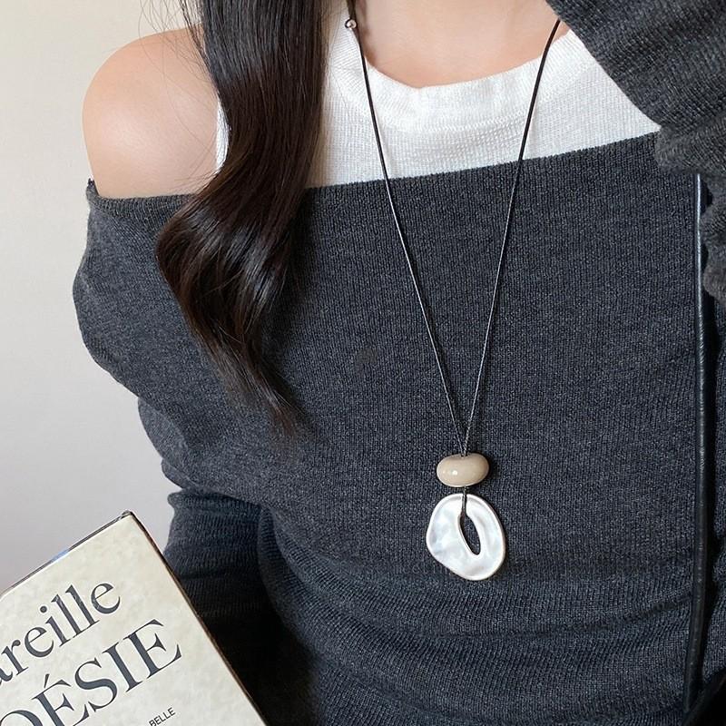 Versatile Magnetic Leather Sunglasses Clip Necklace and Sweater Chain