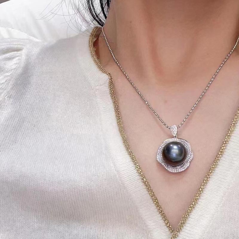 BELLA BOX Live Imitation Süßwasser Dadixi Schwarze Perle Perle Voller rautenförmiger Anhänger Halskette weiblich